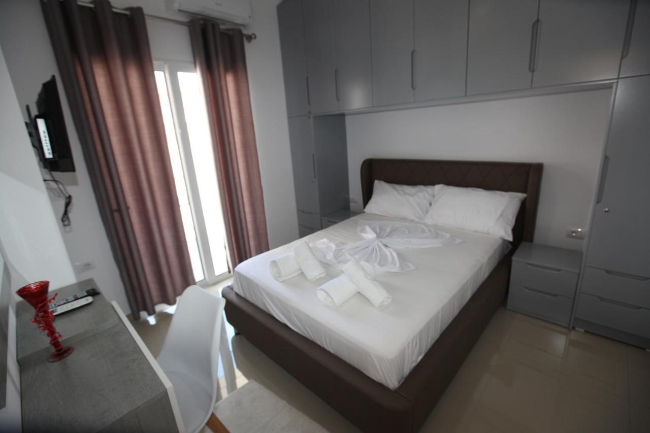 Deda Apartments Sarandë Exterior foto